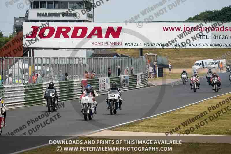 Vintage motorcycle club;eventdigitalimages;mallory park;mallory park trackday photographs;no limits trackdays;peter wileman photography;trackday digital images;trackday photos;vmcc festival 1000 bikes photographs